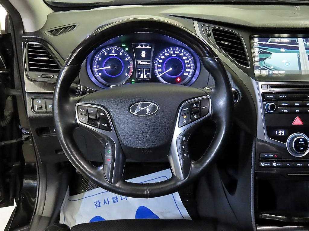 HYUNDAI Grandeur - Vista 8