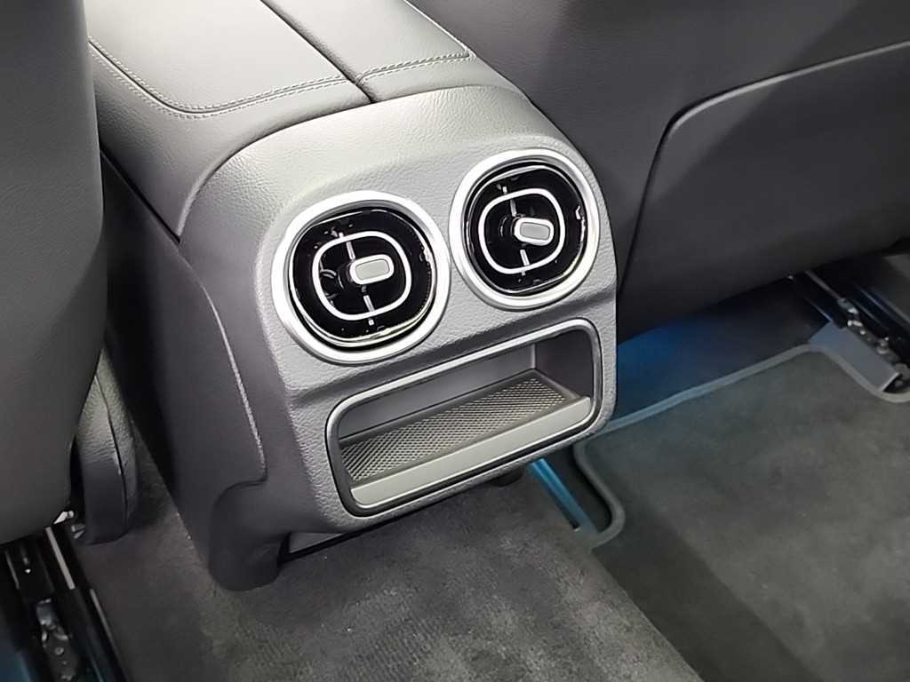 Mercedes Benz C Class 2025 Negro - Importación desde Corea - HF Imports Iquique - Foto 13