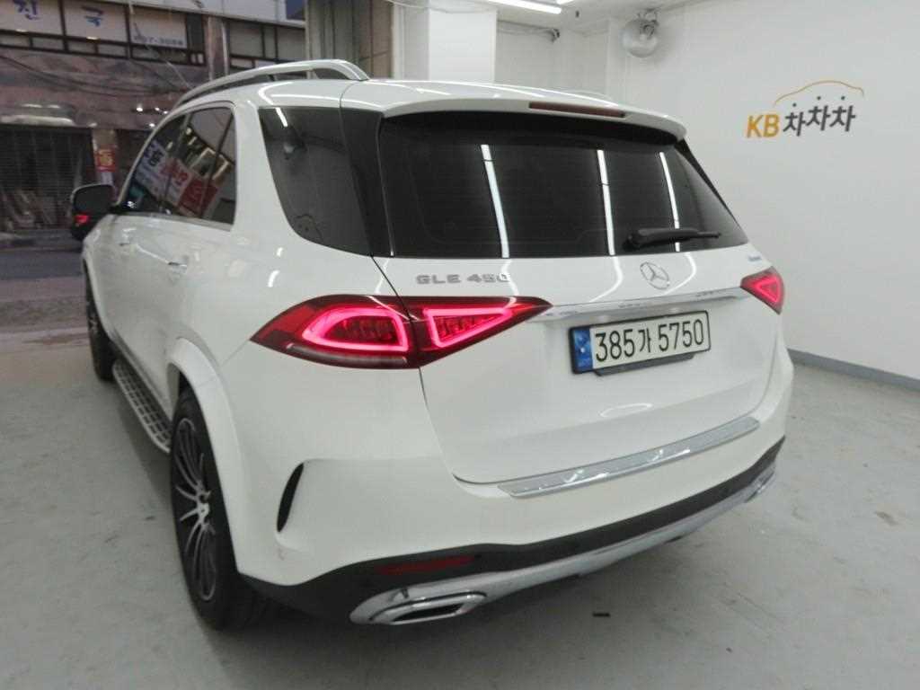 Mercedes Benz GLE Class - Vista 4
