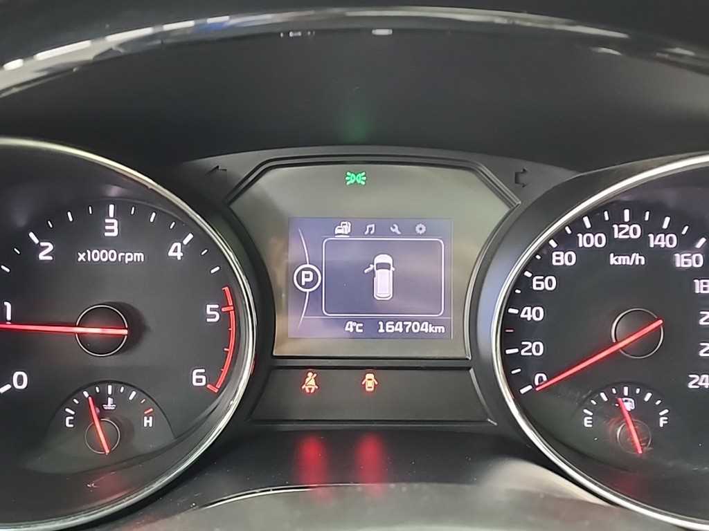 KIA Carnival - Vista 6