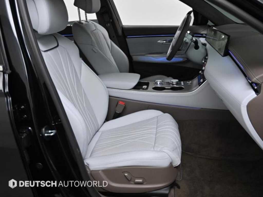 Genesis GV70 - Vista 10