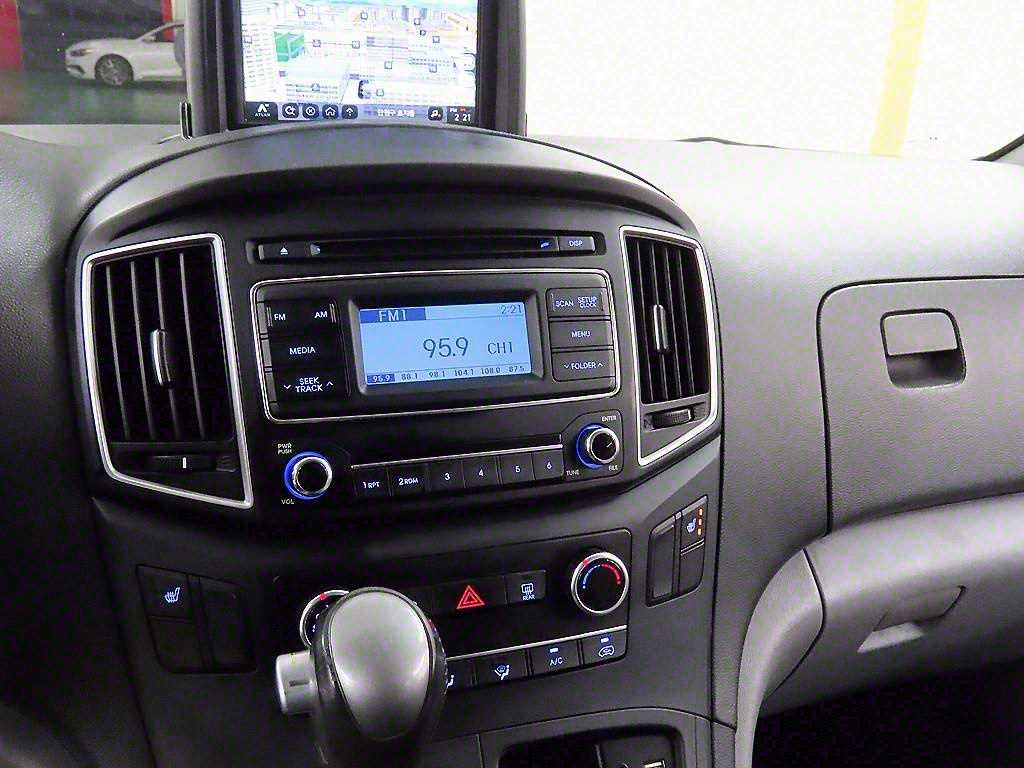 HYUNDAI Starex 2019 Blanco - Importación desde Corea - HF Imports Iquique - Foto 13