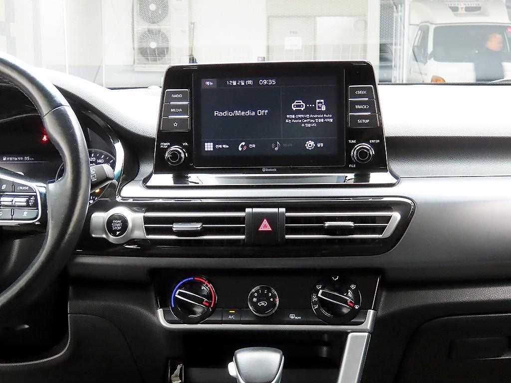 KIA Seltos - Vista 8