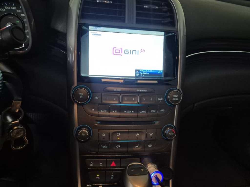 Chevrolet Malibu - Vista 3