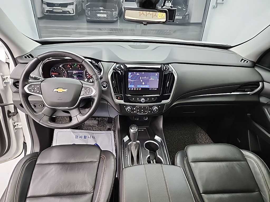 Chevrolet Travers - Vista 7