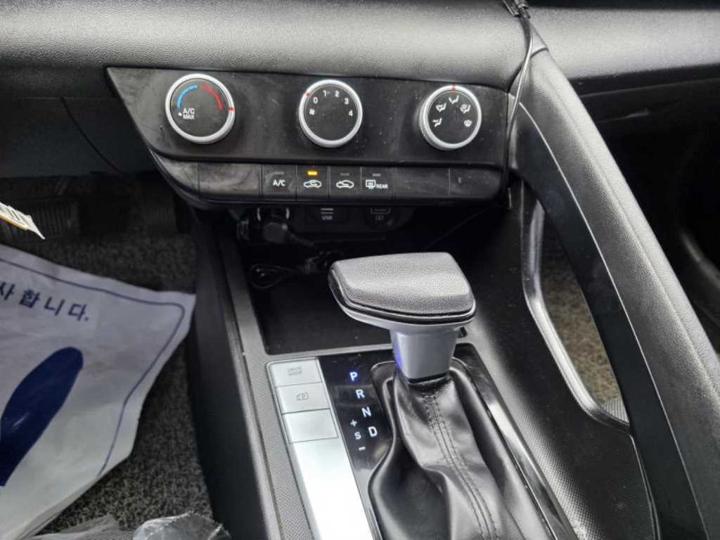 HYUNDAI Avante 2021 Azul - Importación desde Corea - HF Imports Iquique - Foto 13