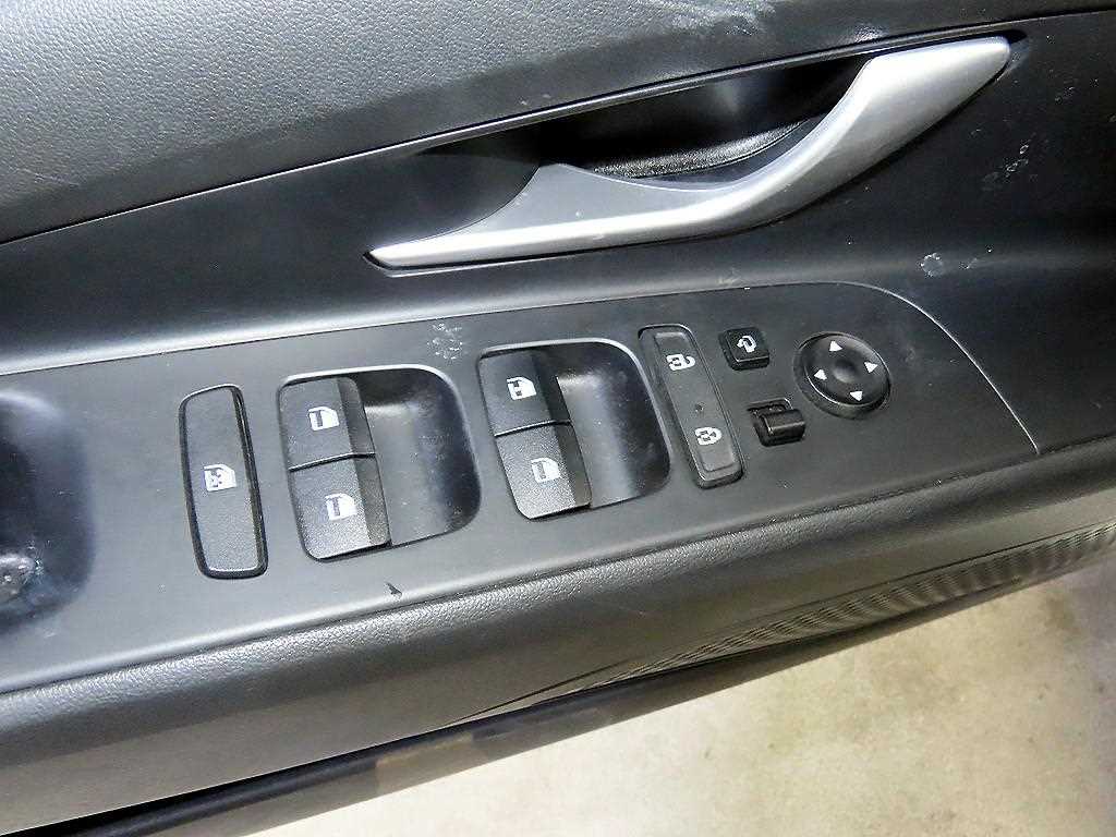 HYUNDAI Avante 2021 Blanco - Importación desde Corea - HF Imports Iquique - Foto 13