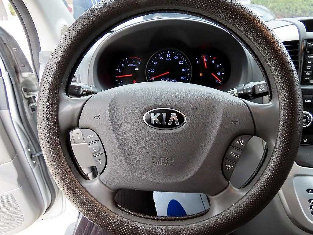 KIA Carnival - Vista 9