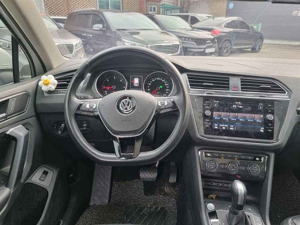 Volkswagen Tiguan - Vista 7