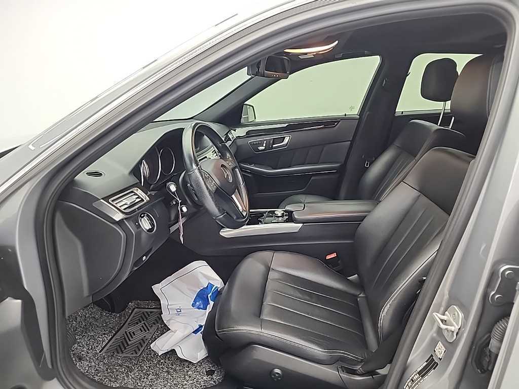 Mercedes Benz E class - Vista 11