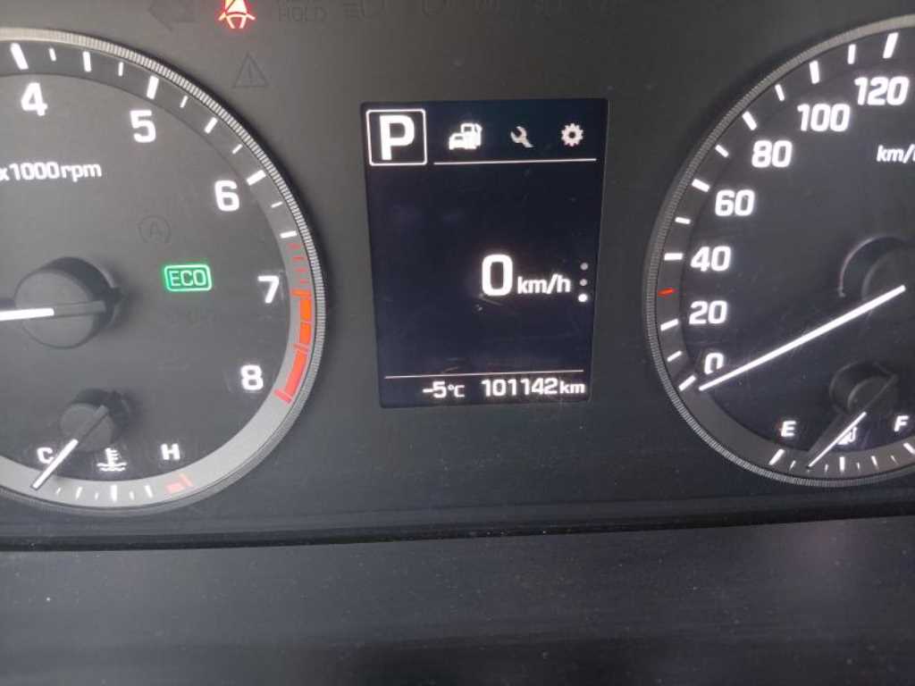 HYUNDAI Sonata - Vista 5