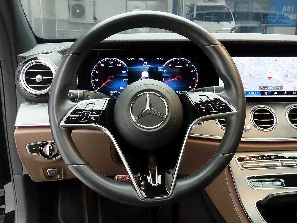 Mercedes Benz E class - Vista 6