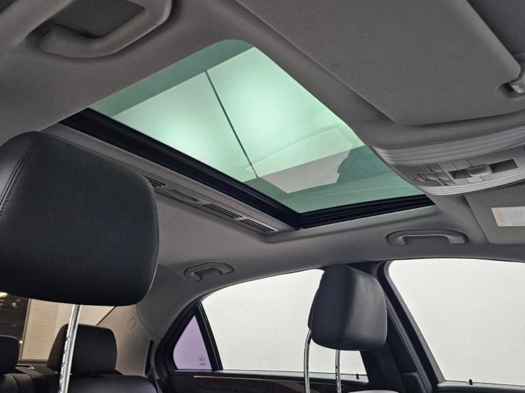 Mercedes Benz E class 2011 Negro - Importación desde Corea - HF Imports Iquique - Foto 19