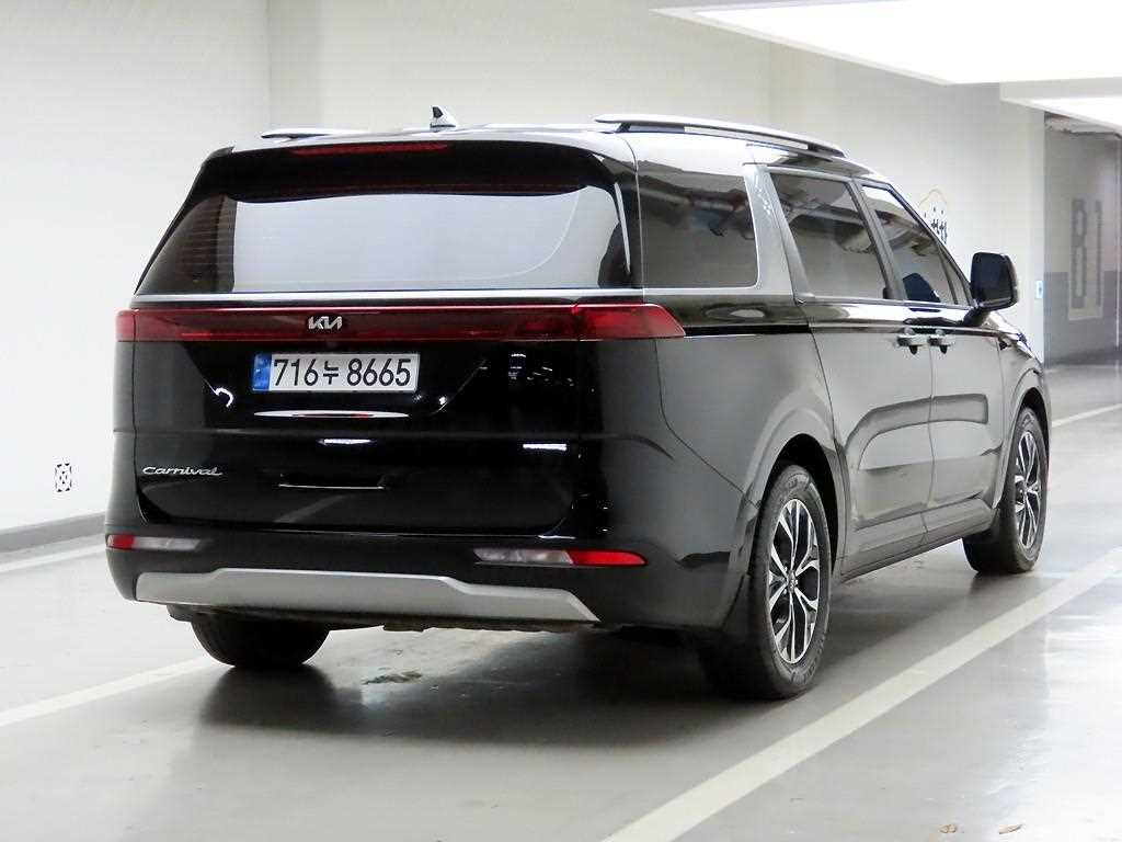 KIA Carnival - Vista 4