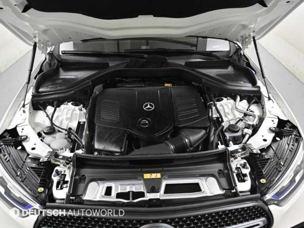 Mercedes Benz GLC Class - Vista 6