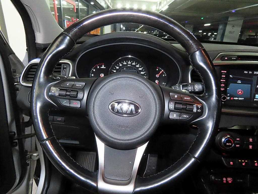 KIA Sorento - Vista 8