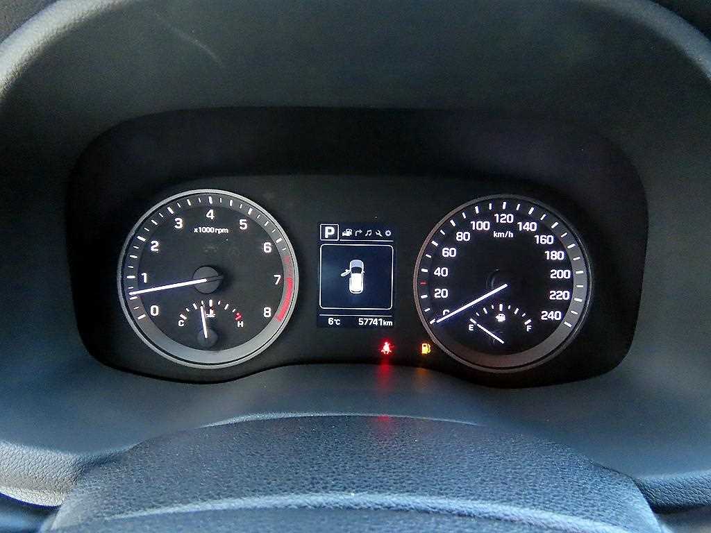 HYUNDAI Tucson - Vista 9