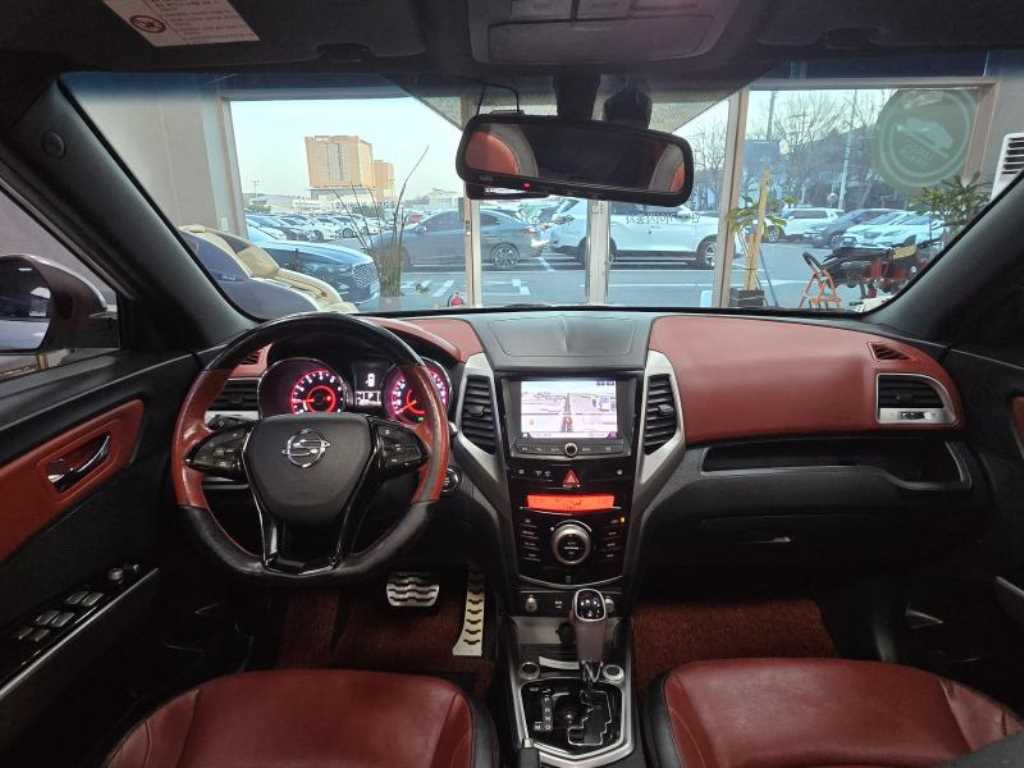 Ssangyong Tivoli - Vista 12