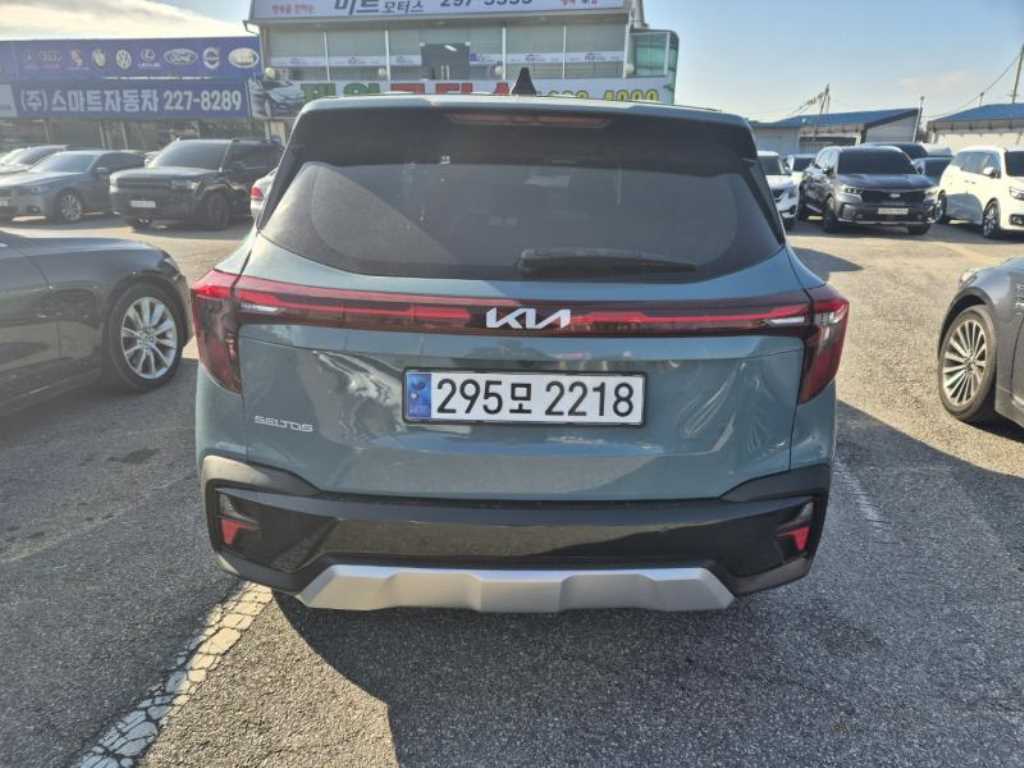 KIA Seltos - Vista 4