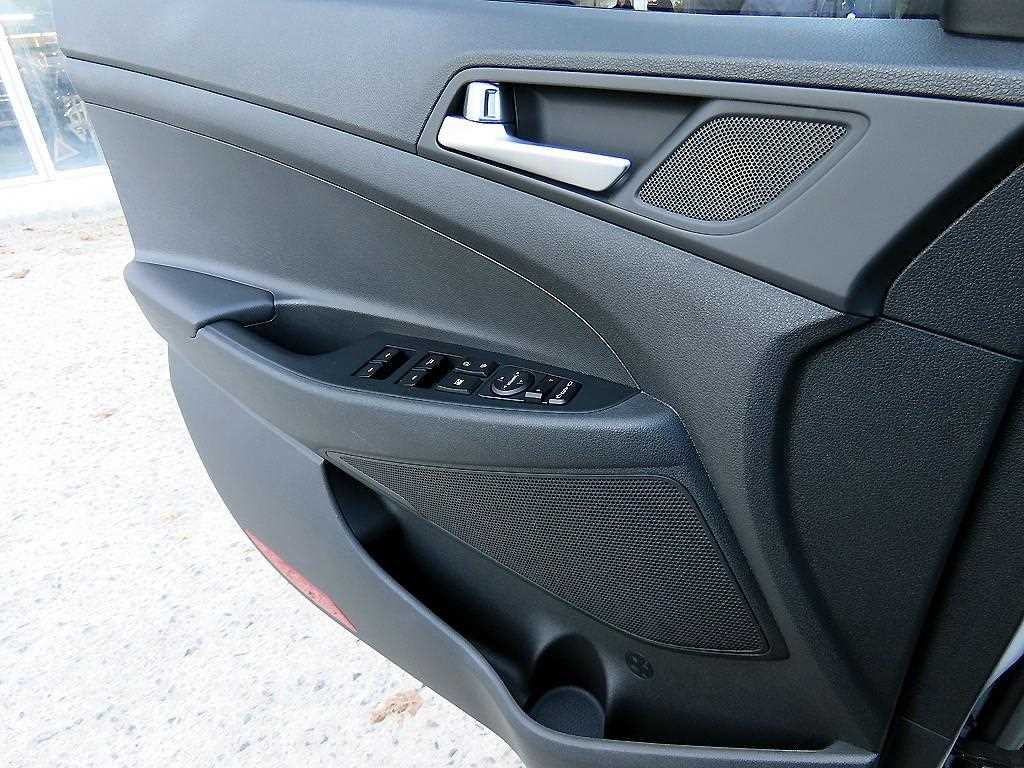 HYUNDAI Tucson - Vista 11