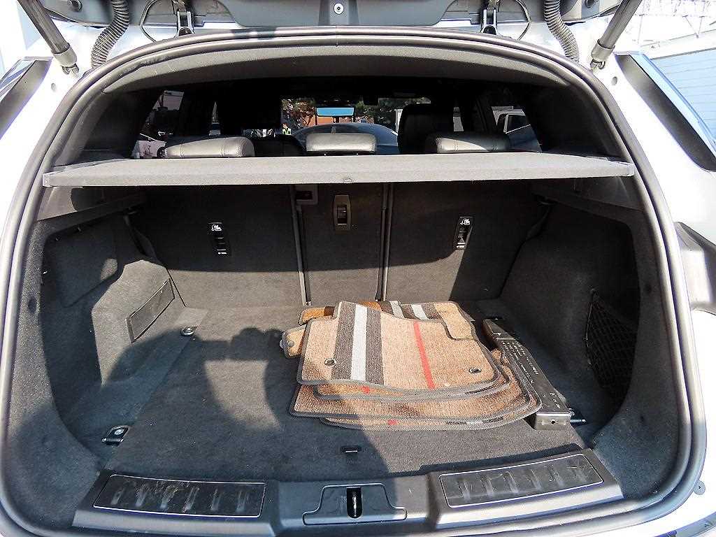 Land Rover Range Rover Bike 2021 Blanco - Importación desde Corea - HF Imports Iquique - Foto 17