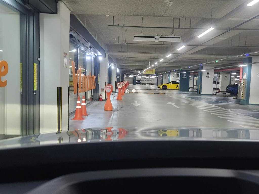 Volvo XC90 2022 Plateado - Importación desde Corea - HF Imports Iquique - Foto 13