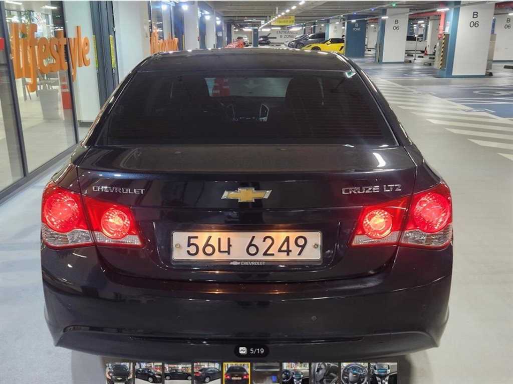 Chevrolet Cruise - Vista 5