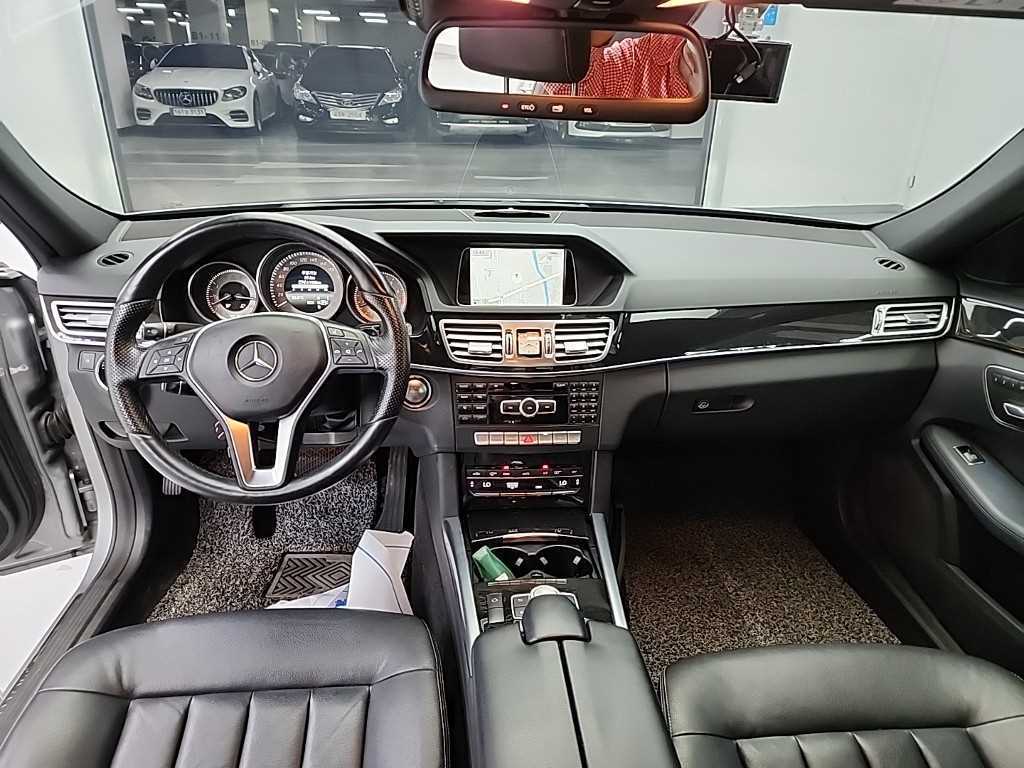 Mercedes Benz E class - Vista 7