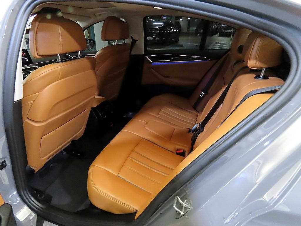 BMW 5 Series - Vista 7