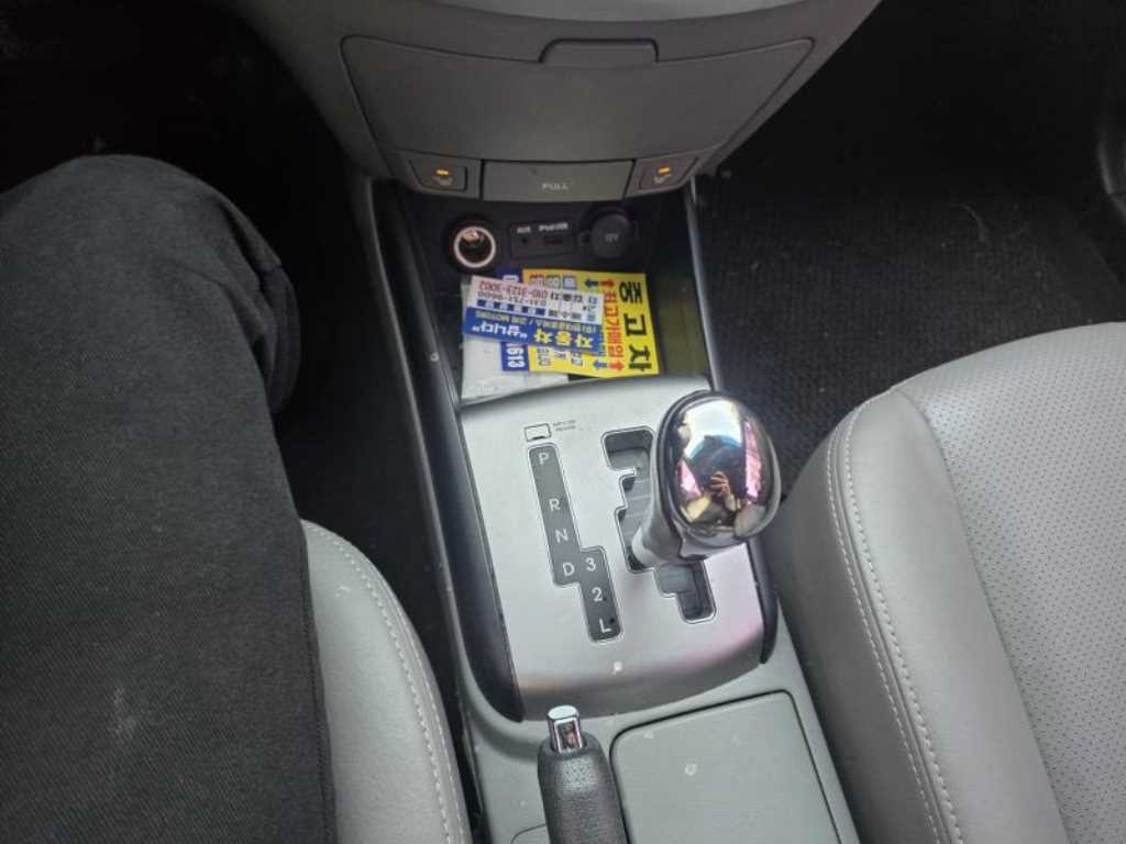 HYUNDAI Avante - Vista 6