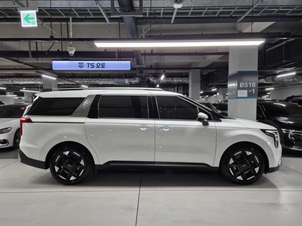 KIA Carnival - Vista 4