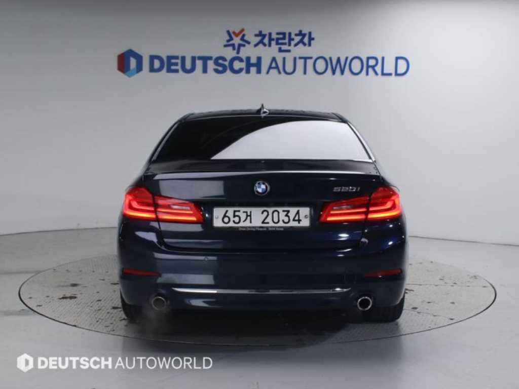 BMW 5 Series - Vista 4