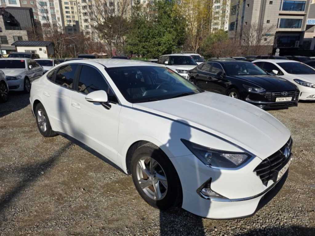 HYUNDAI Sonata - Vista 8