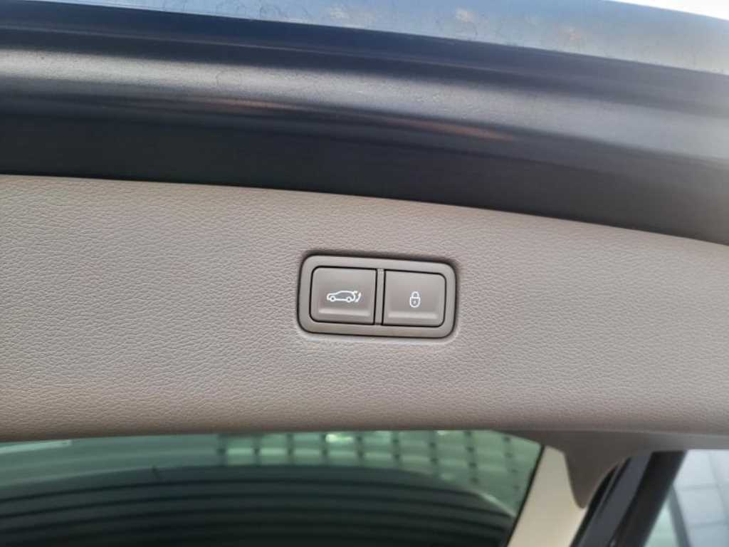 Genesis GV80 - Vista 10