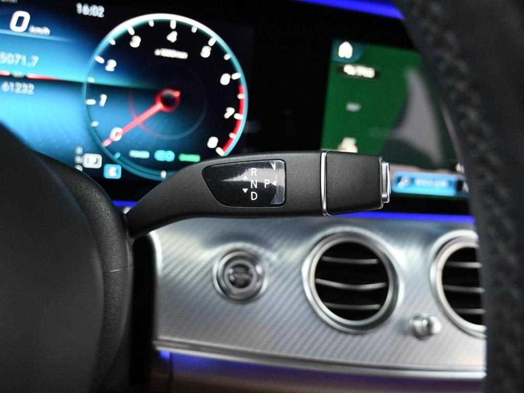 Mercedes Benz E class - Vista 9