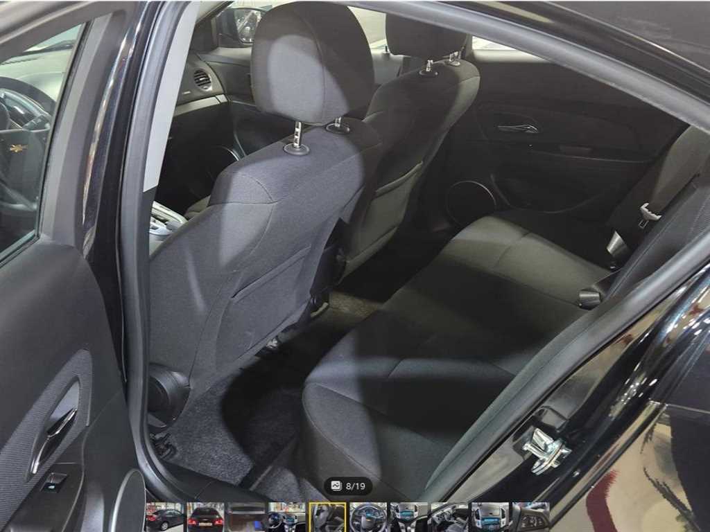 Chevrolet Cruise - Vista 8