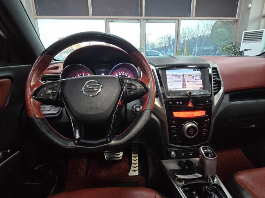 Ssangyong Tivoli - Vista 11