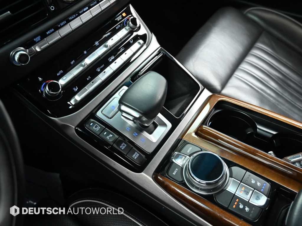 Genesis EQ900 - Vista 9