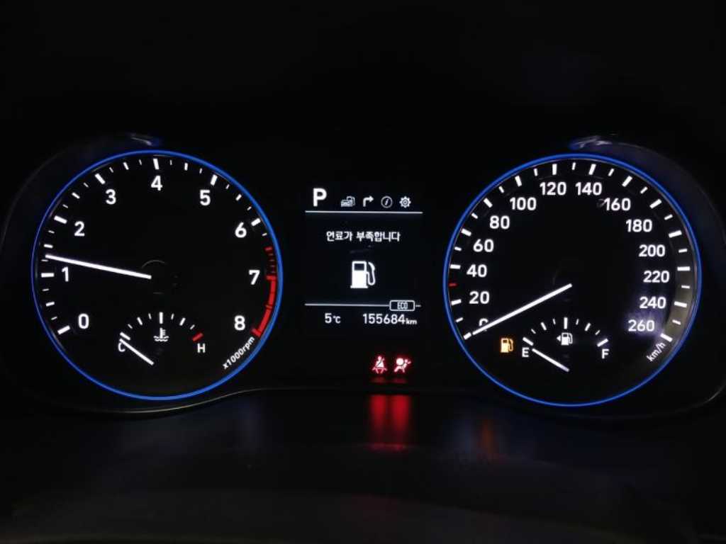 HYUNDAI Kona - Vista 10