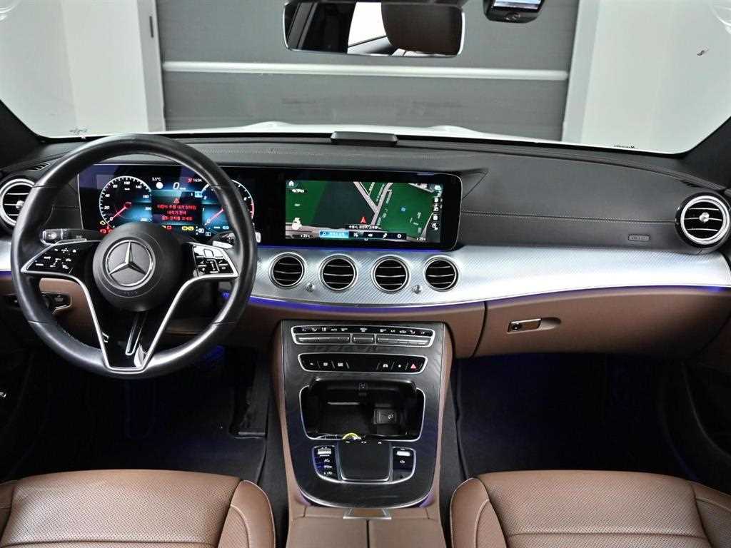Mercedes Benz E class - Vista 7