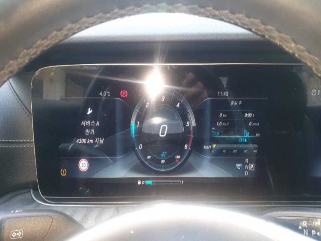 Mercedes Benz E class - Vista 2