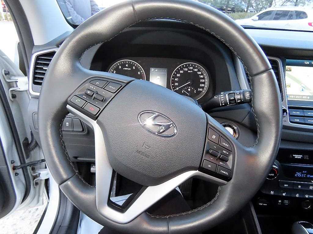 HYUNDAI Tucson - Vista 8