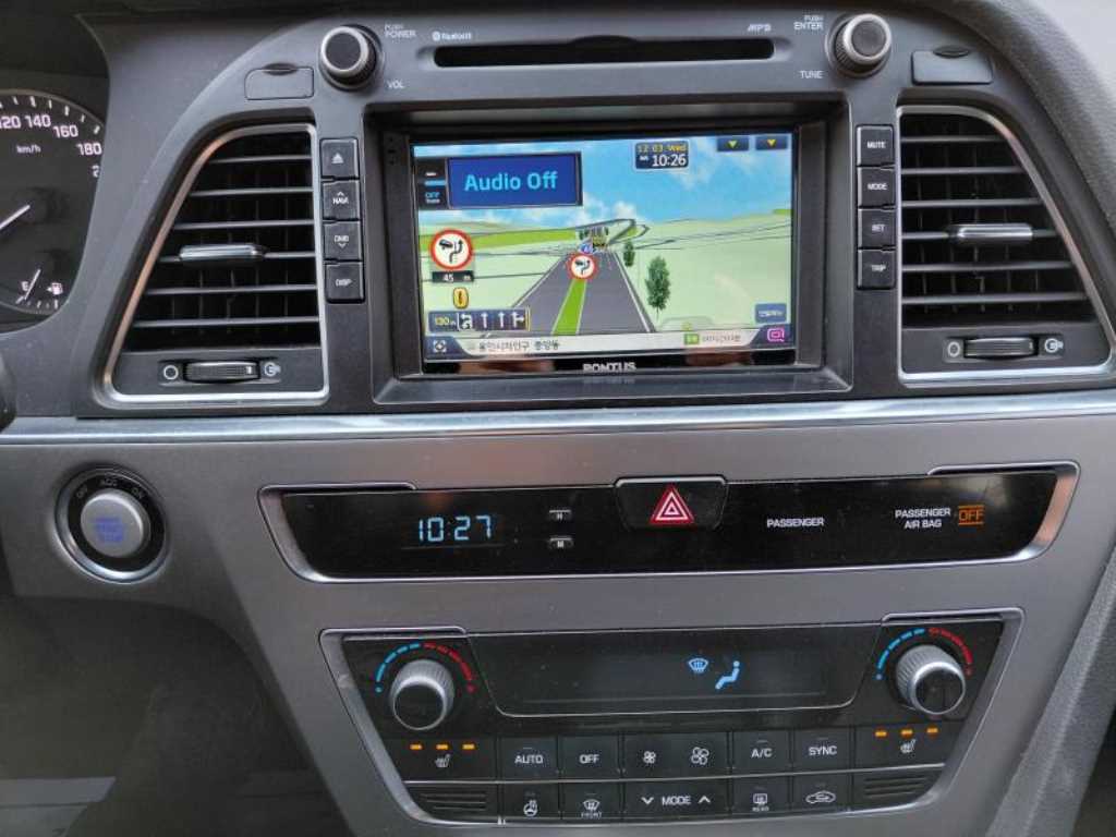 HYUNDAI Sonata - Vista 6