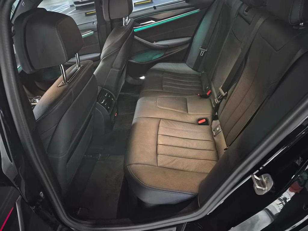 BMW 5 Series - Vista 7