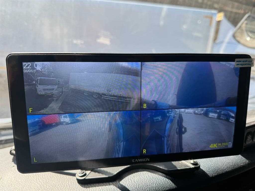 medium and large cargo truck - Vista 11