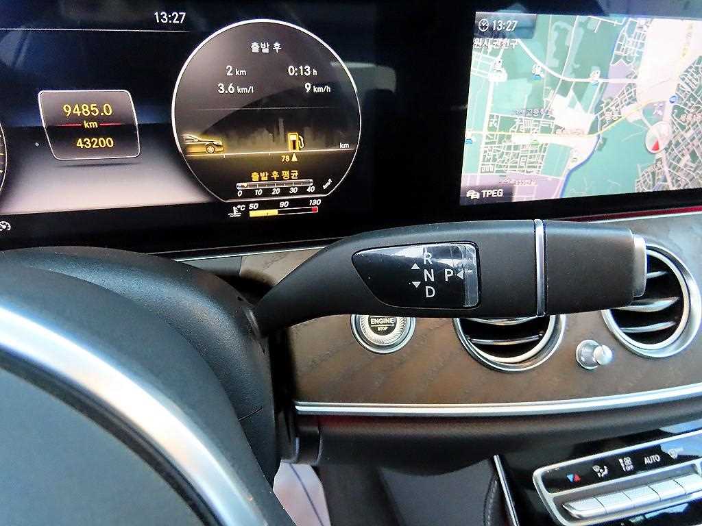 Mercedes Benz E class - Vista 11