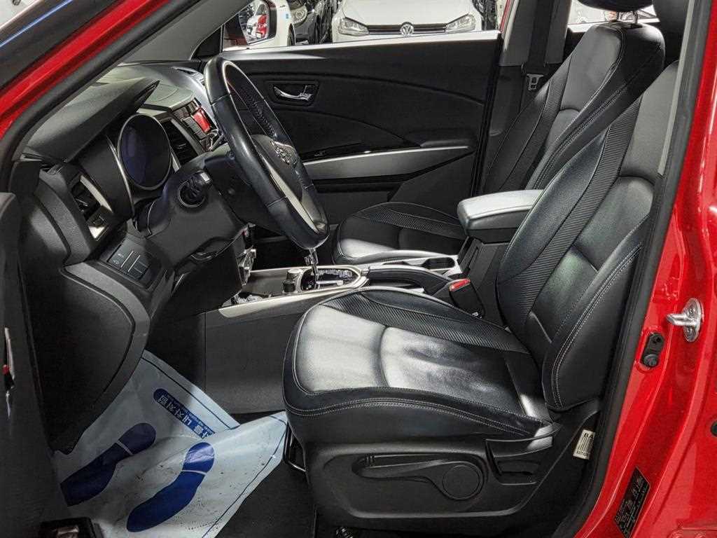 Ssangyong Tivoli - Vista 10