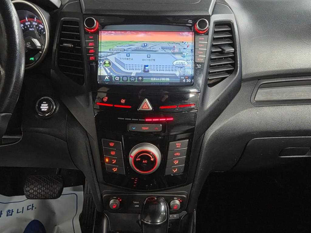 Ssangyong Tivoli 2018 Gris - Importación desde Corea - HF Imports Iquique - Foto 15