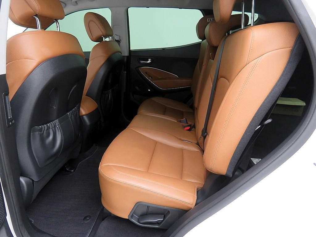 HYUNDAI Santa Fe - Vista 9