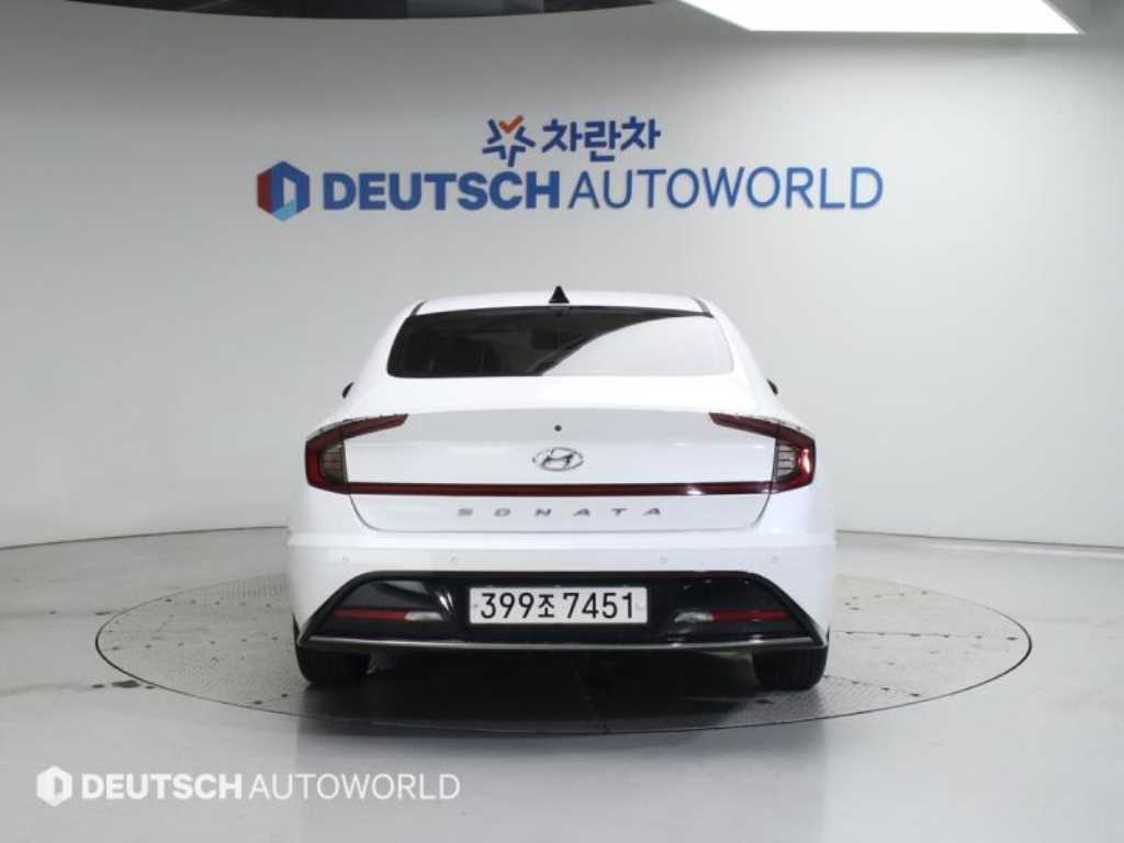 HYUNDAI Sonata - Vista 4